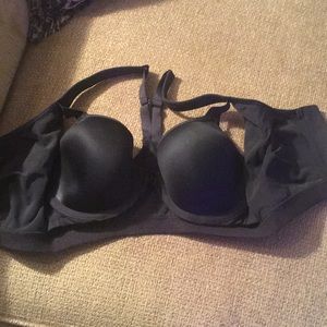 Victoria's Secret Intimates & Sleepwear - NWOT VSX Knockout sports bra Victoria's Secret Intimates & Sleepwear - NWOT VSX Knockout sports bra